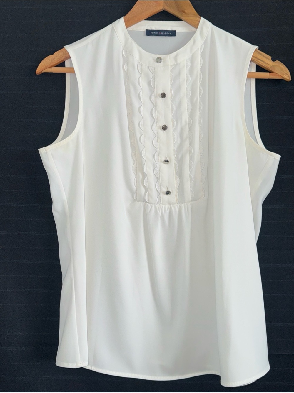 Tommy Hilfiger Ivory Sleeveless Pleated 1/4 Button Top Shirt Layering Blouse S